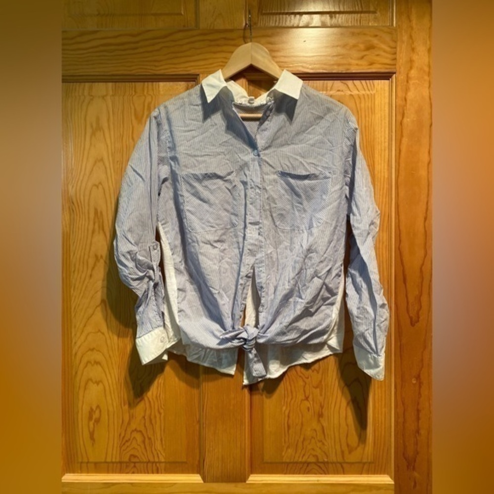 Drew Cotton and Rayon tie front shirt size medium striped and white blue